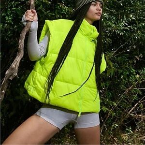 ⭐️NWT New $148 Free People In A Bubble Yellow Puffer Vest Size small